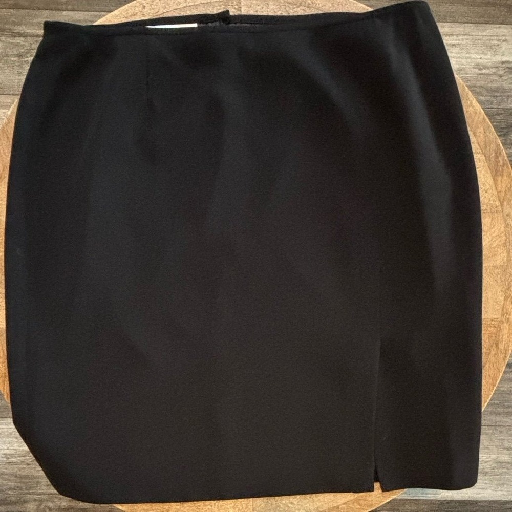 Dressbarn Woman's Black Skirt Size‎ 22W